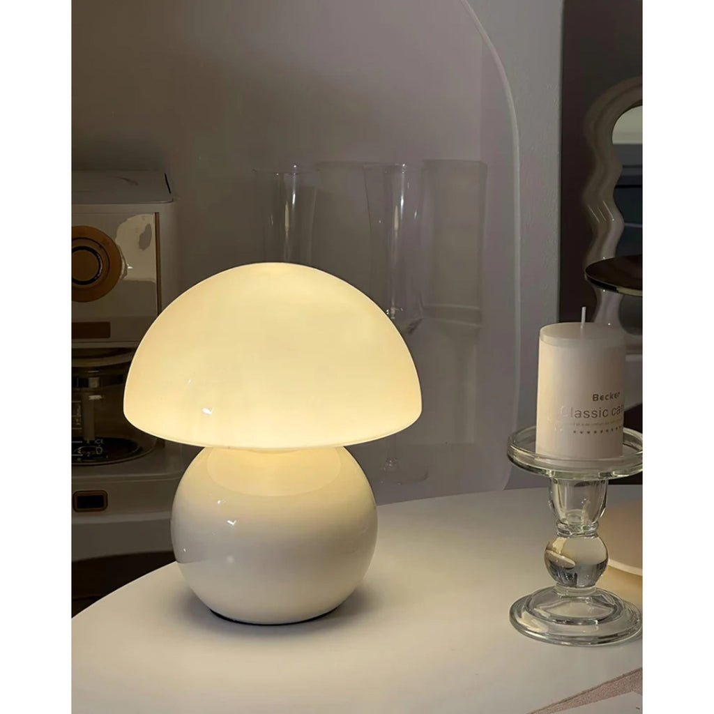 Lampă de masă modernă și minimalistă Lumella pentru noptieră