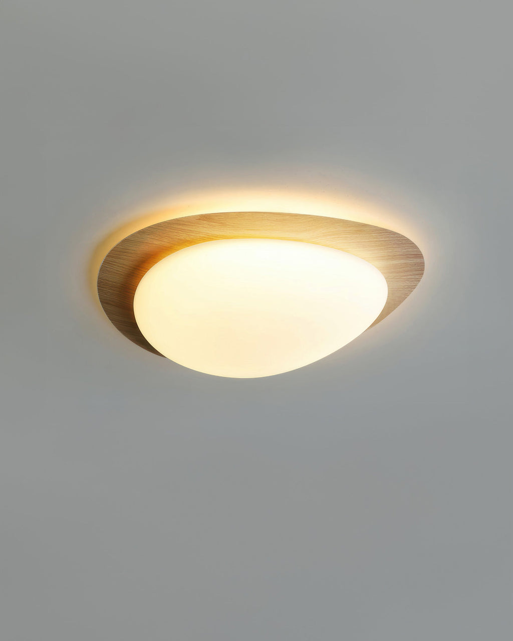 Nyra | Lumină de plafon LED cu textură lemn de piatră nordică și iluminare uniformă