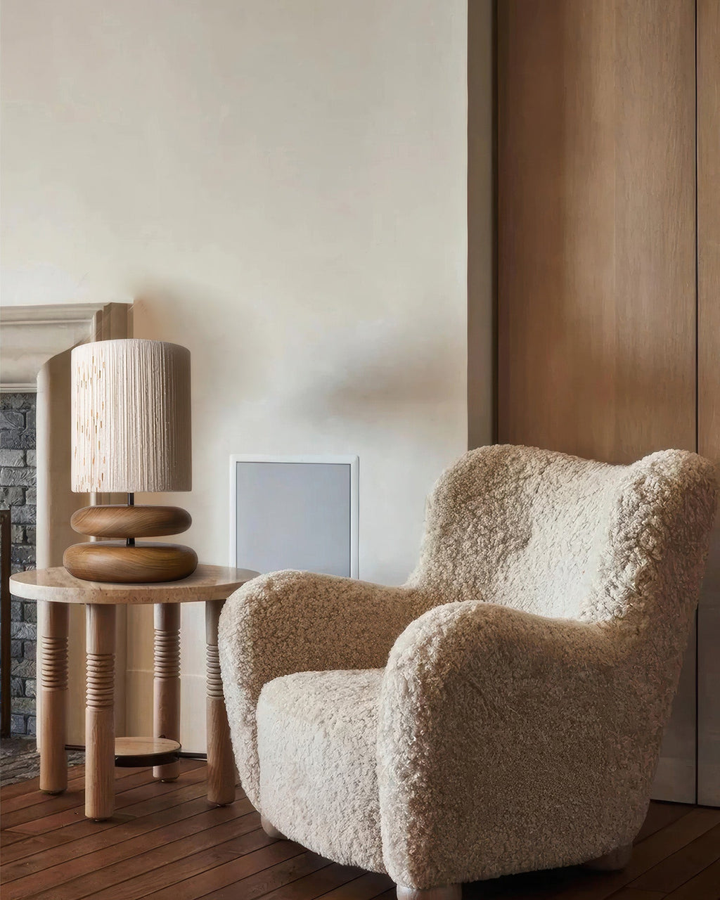 Lámpara de Mesa Solmere Tranquil de Madera con Compatibilidad LED y Eficiencia Energética