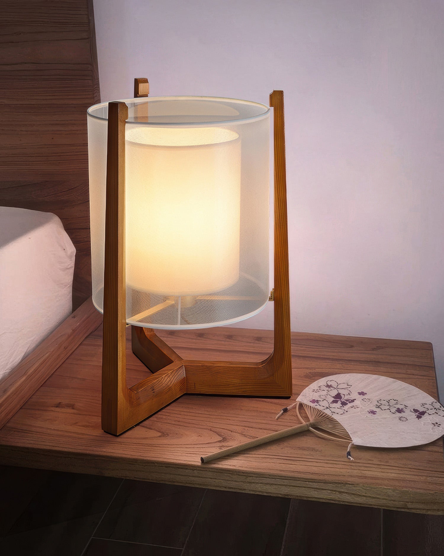 Lampada da Terra Orinex in Legno di Frassino con Paralume in Tessuto a Rete
