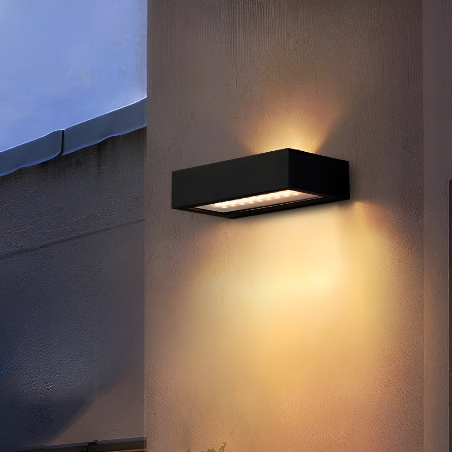 NovaLux Solar-Wandleuchte mit Sensor, IP65 wasserdicht