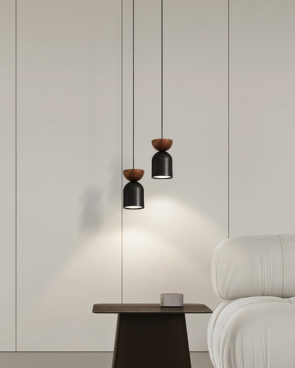 Vellara Walnuss- und Messing-Pendelleuchte im Mid-Century-Modern-Stil