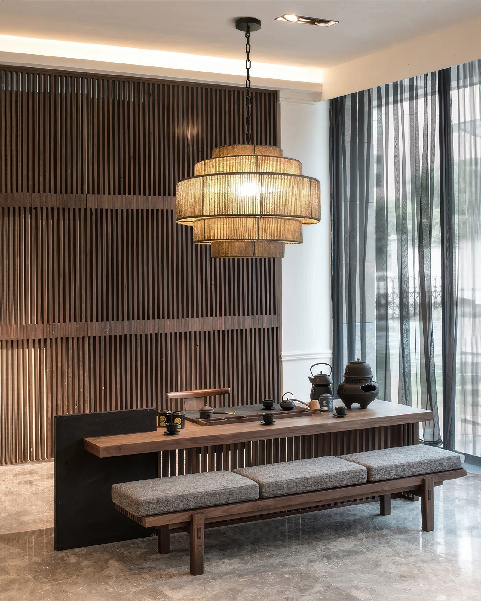 VerraWeave met de hand geweven rotan kroonluchter met henneptouw accenten
