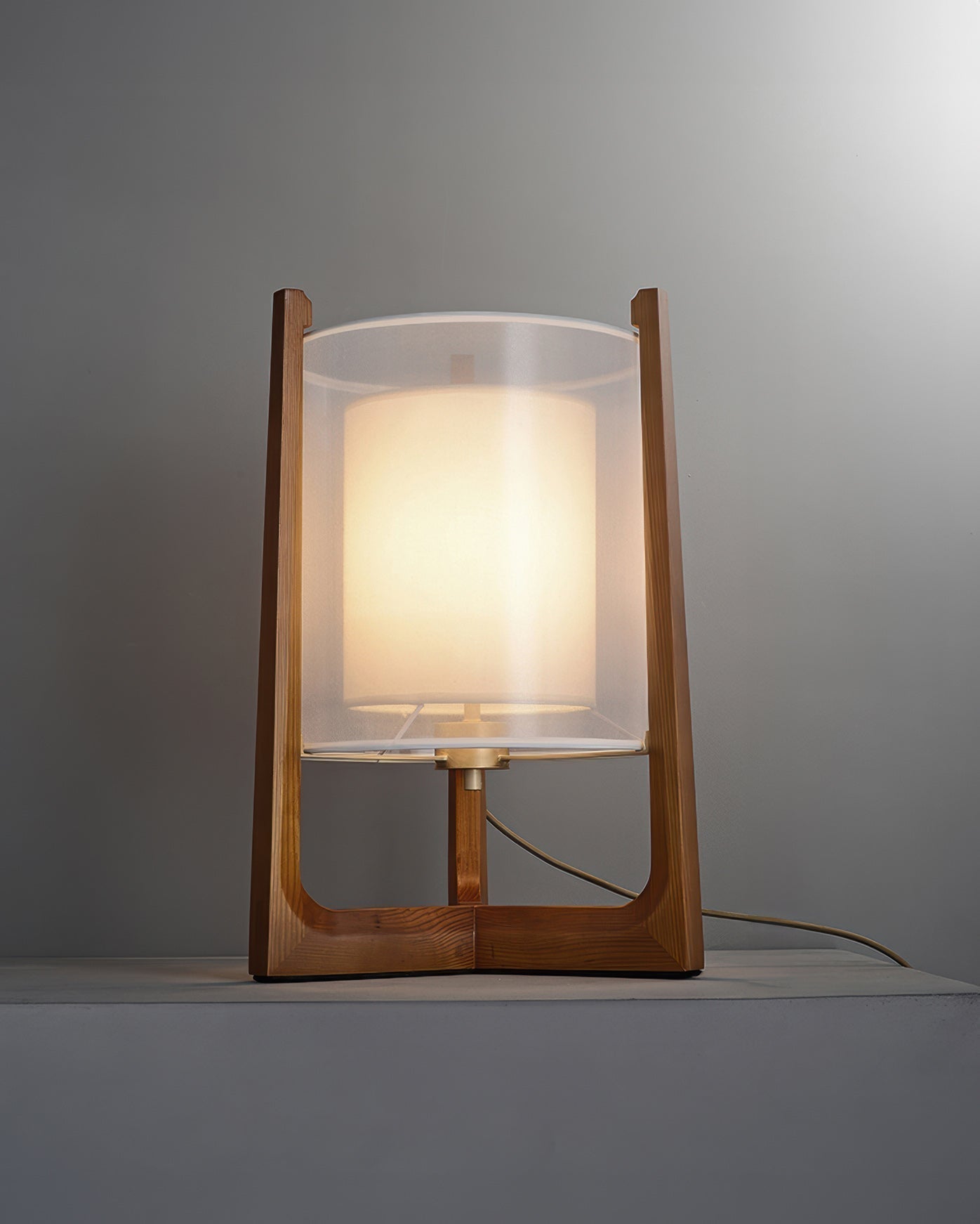 Lampada da Terra Orinex in Legno di Frassino con Paralume in Tessuto a Rete
