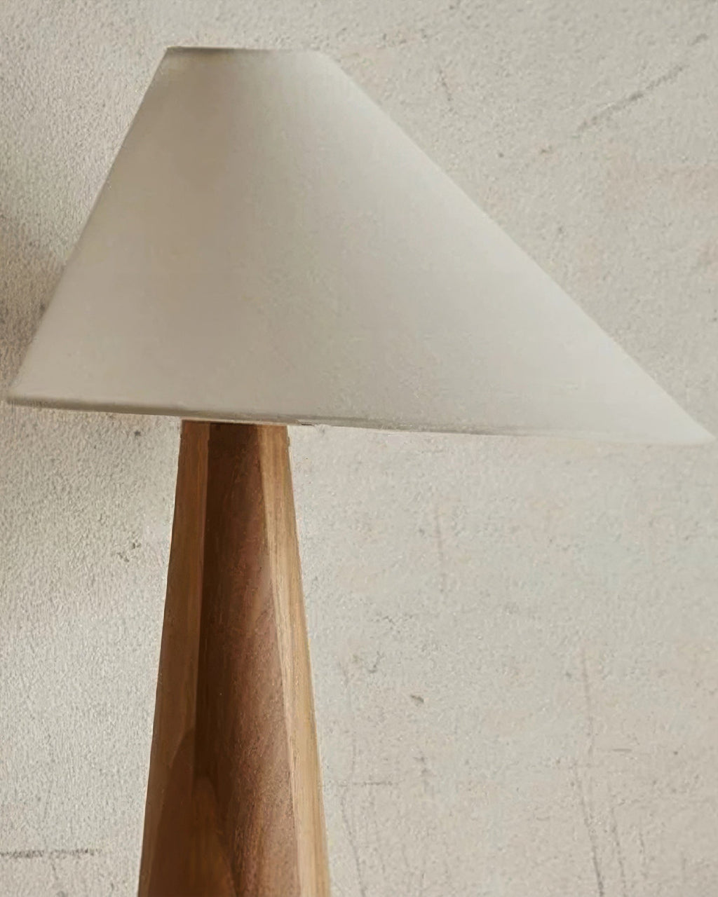 Calmere Lugn Massiv Trä Golvlampa med Tygskärm för Vardagsrum
