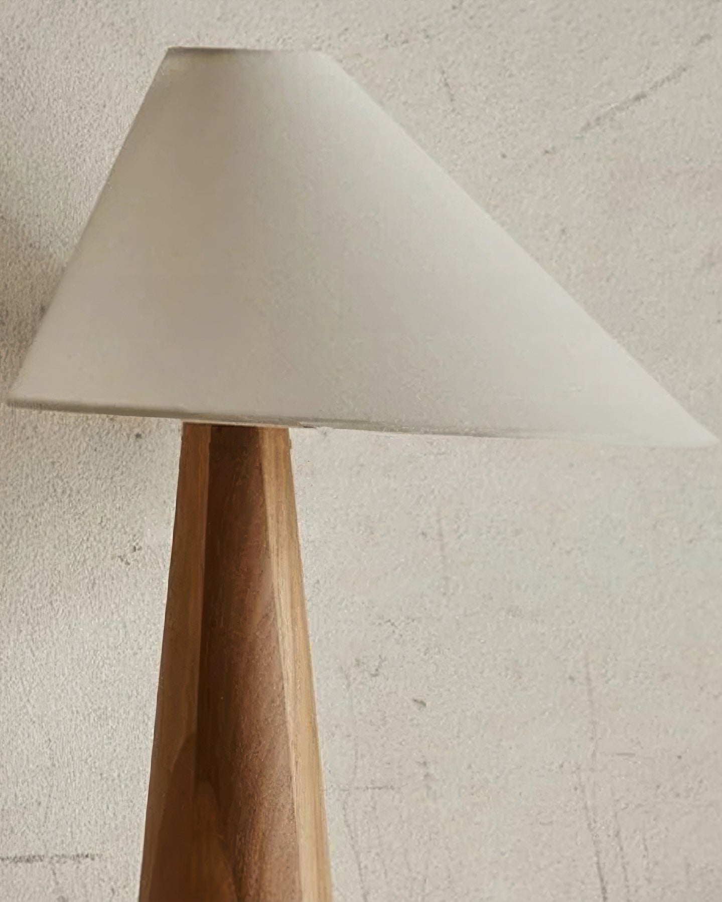 Calmere Lugn Massiv Trä Golvlampa med Tygskärm för Vardagsrum