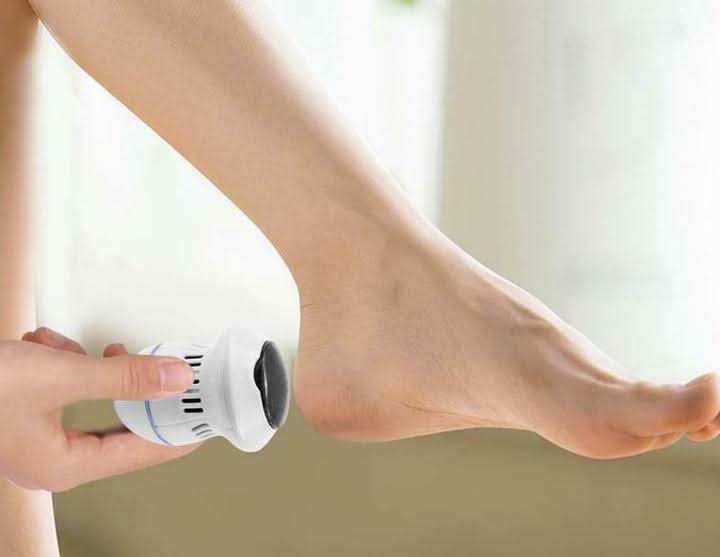 Dispositivo inalámbrico StepGlow para el cuidado de los pies con aspiradora para pies suaves en casa