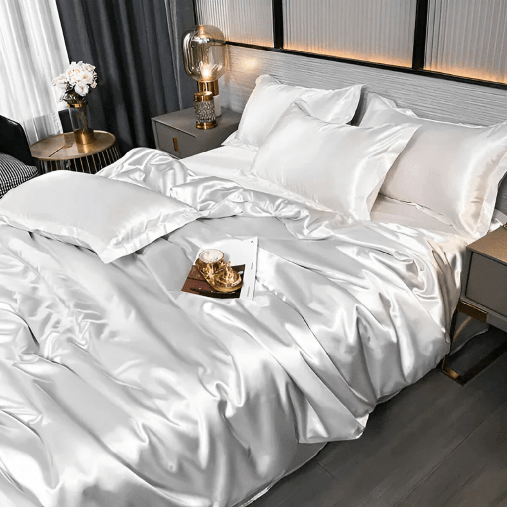 Lumisheet silk-look Bed Set for Smooth, Cooling Comfort Year-Round Sleep