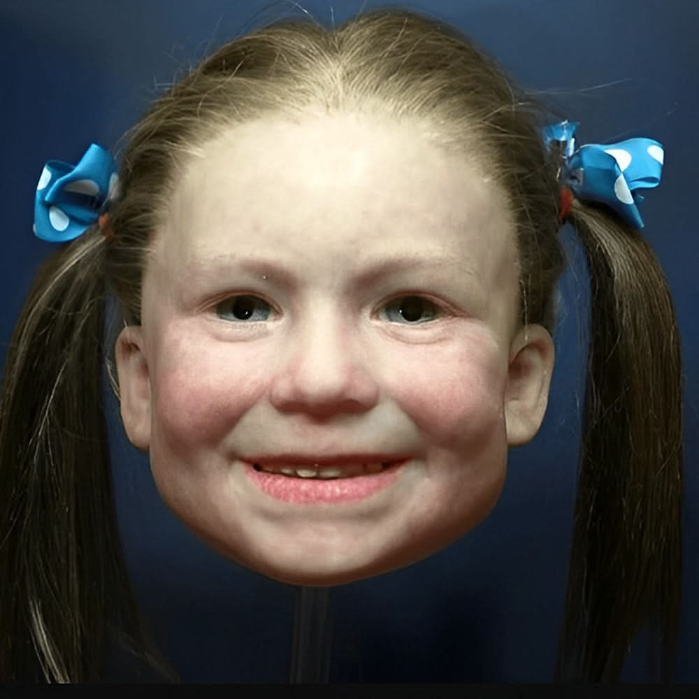 Rolewear Latex Mask for Lifelike Character Makeover