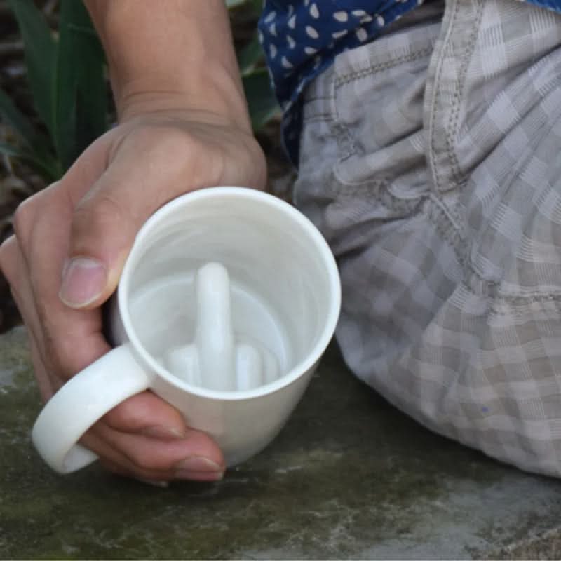 PrankMate Zábavný keramický hrnek s tajným přihrádkou pro kancelářské žerty