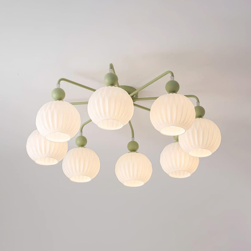 Plafonnier Lumencrest avec abat-jours en verre blanc côtelé et cadre métallique vert