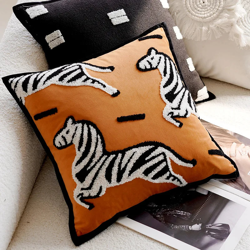Funda de Cojín Lyra Bordada en Lino y Algodón con Diseño de Caballo para Sofá y Sala