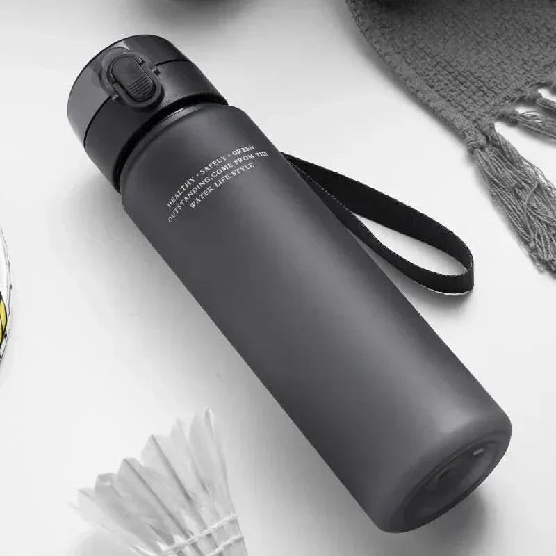 AquaPulse Vanntett BPA-fri Vannflaske for Sport, Arbeid og Hverdagsbruk