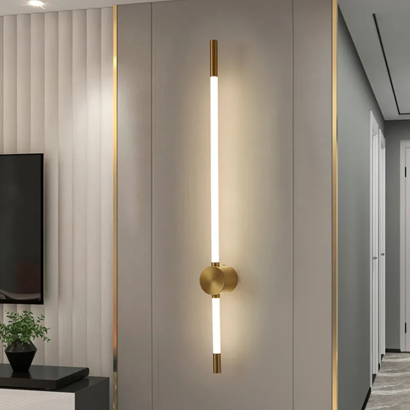 Luz de Parede Vertical LED LumaFlex com Acabamento Metálico e Iluminação Eficiente em Energia