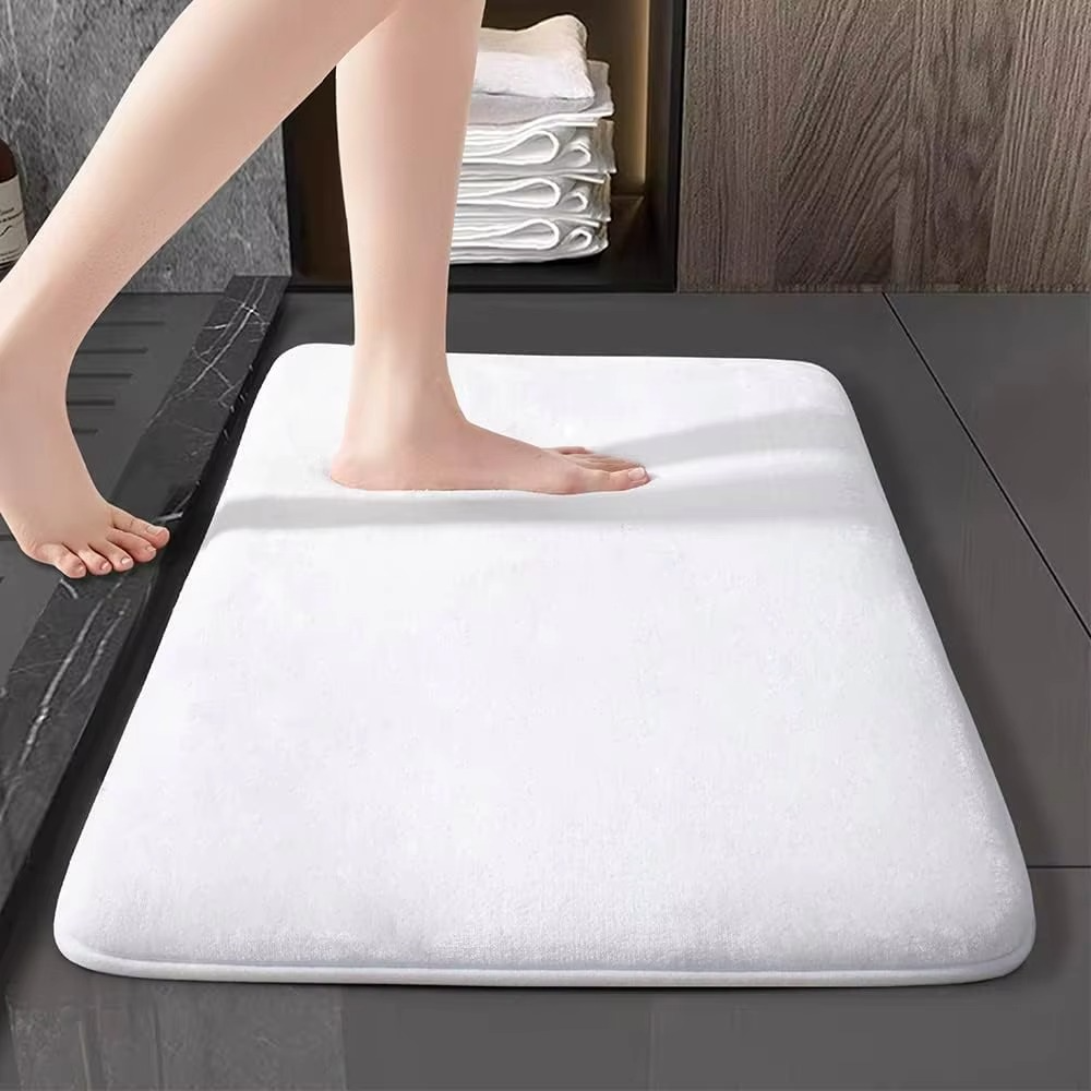Tapis de bain ultra-absorbant en velours corail avec dos antidérapant pour un confort douillet