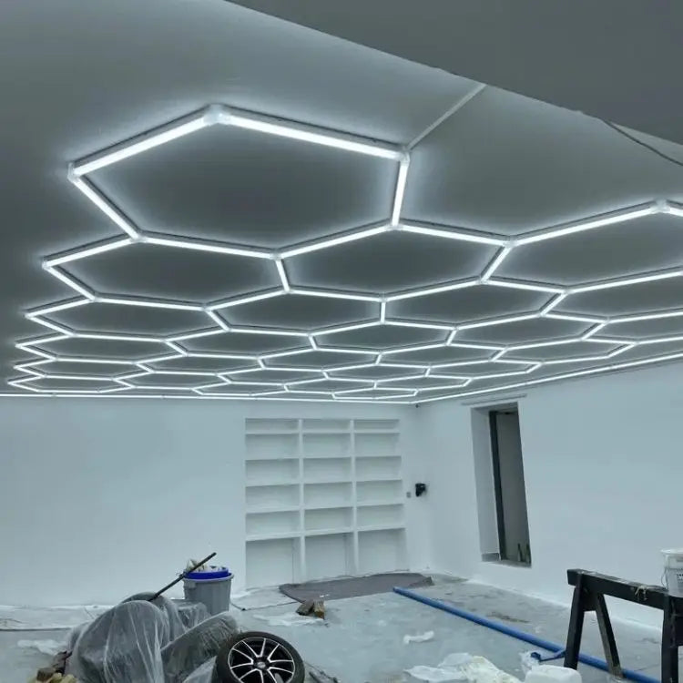 مصابيح سقف أستراهيكس سداسية LED لإضاءة مشرقة وفعالة