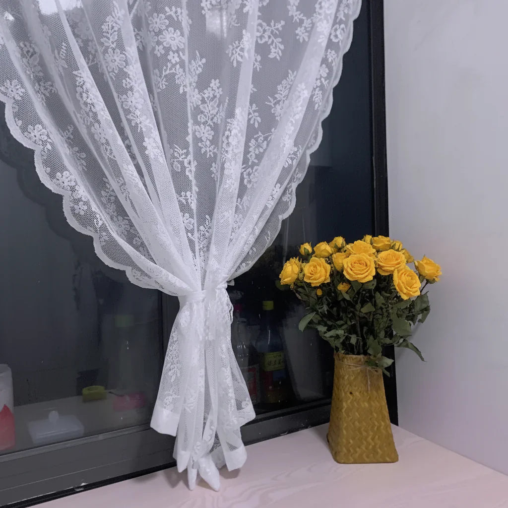 Elysian Çiçekli Dantel Hafif Işık Geçiren Perde Paneli, Çubuk Cepli