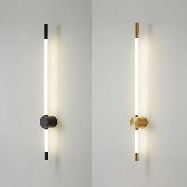 Luz de Parede Vertical LED LumaFlex com Acabamento Metálico e Iluminação Eficiente em Energia