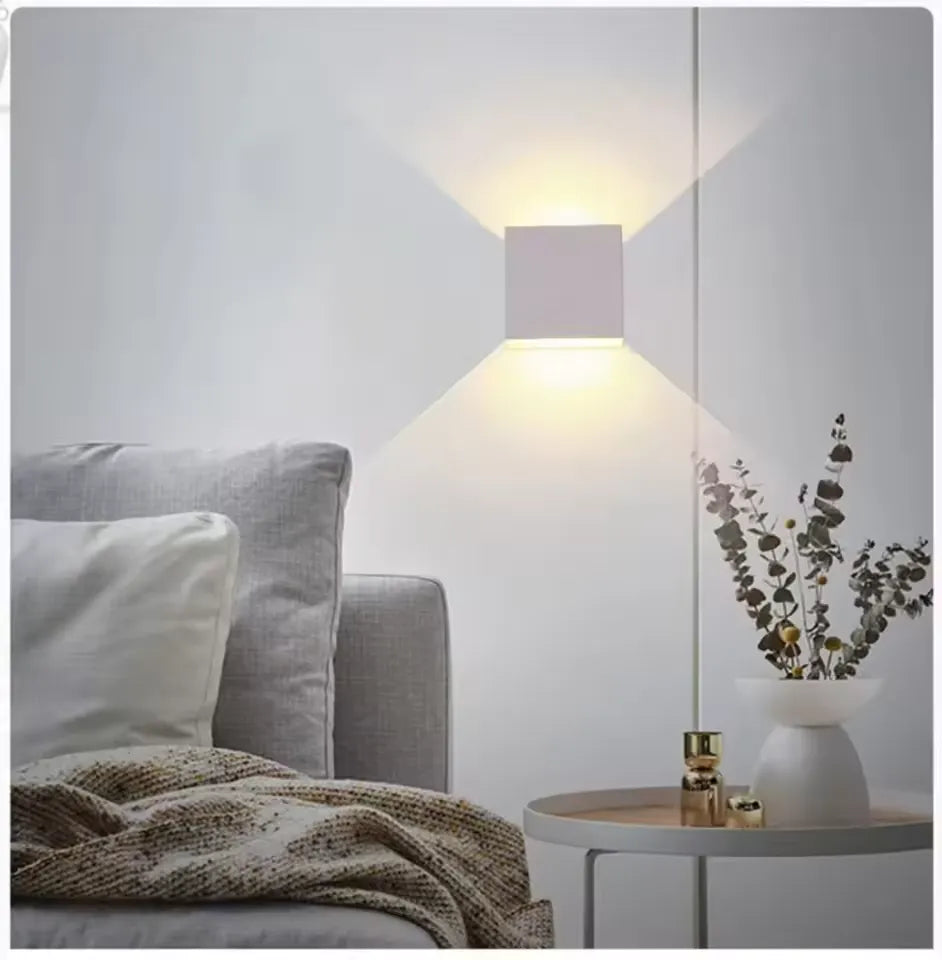 ElegantBeam schlanke Wandleuchte mit minimalistischem Design für edle Beleuchtung