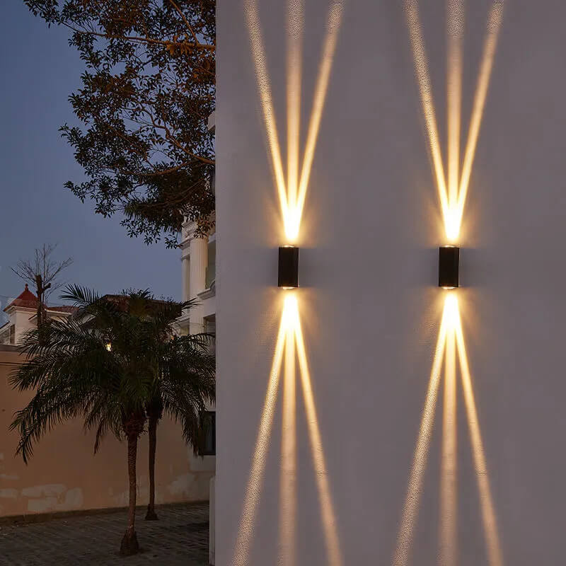 Luz Exterior Impermeable con Iluminación Ascendente y Descendente IP65 6W-10W 600-1000 Lúmenes