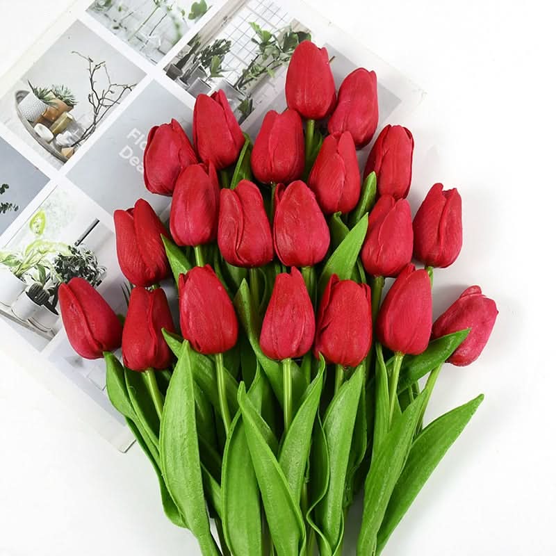 Elegantní realistické aranžmá tulipánů pro domácí a eventovou dekoraci