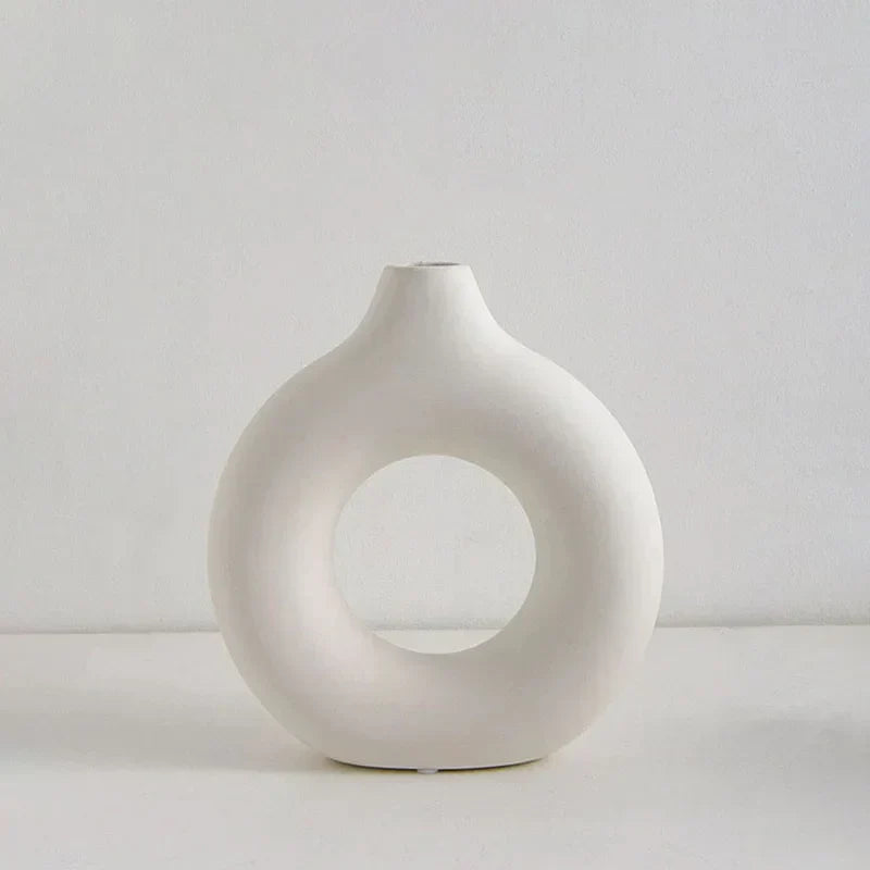 NovaBloom Donut Vase, Lightweight Plastic Flower Pot For Living Room Decor