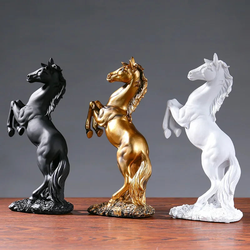 Fjordline abstracte Noordse paardensculptuur met harsafwerking voor moderne interieurs