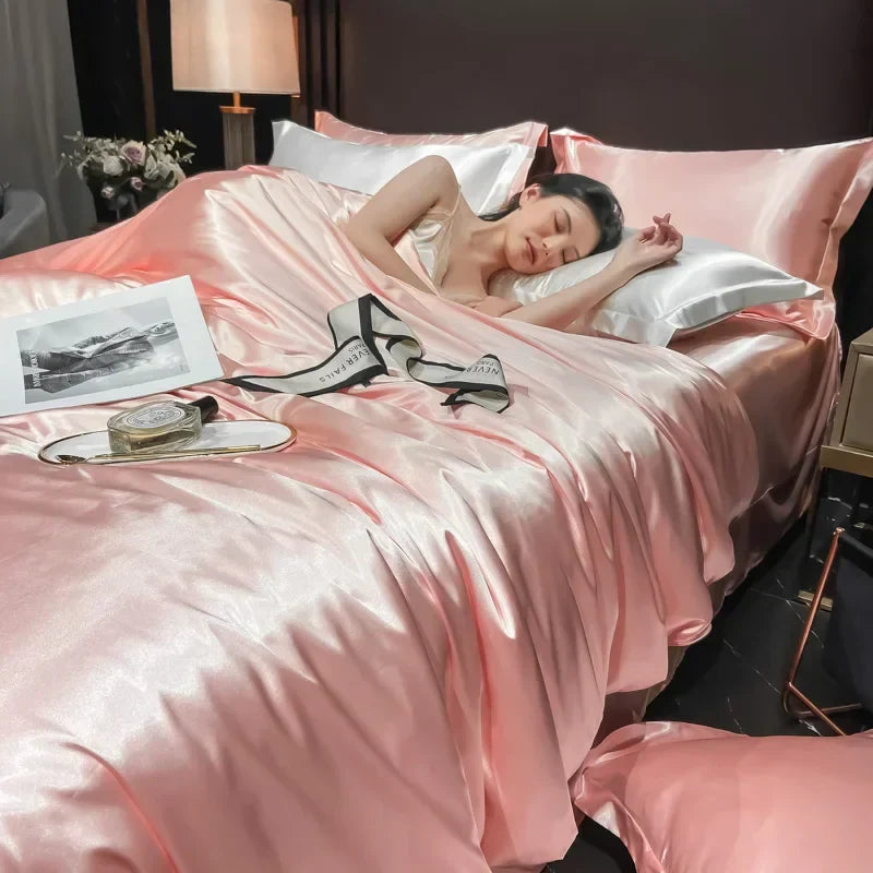 Sada hedvábného ložního prádla SilkDream pro použití v ložnici a domácí dekoraci