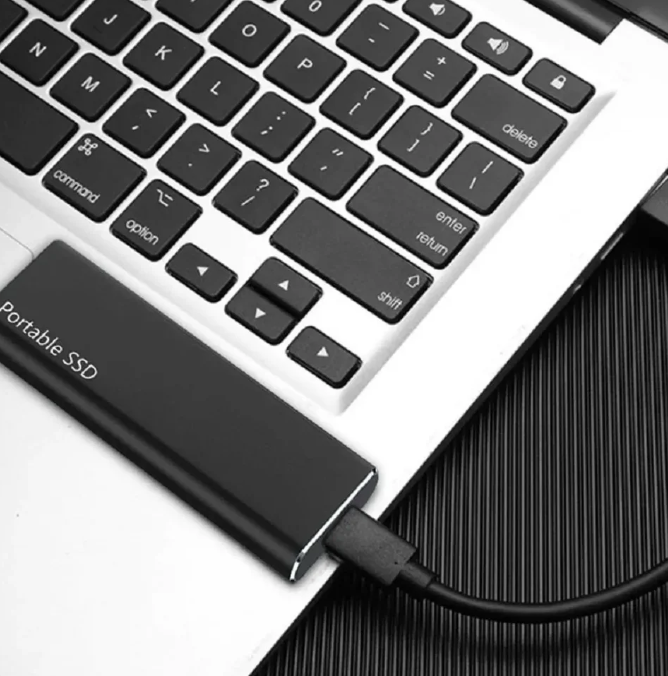PC ve Mac için 4TB USB-C Harici Taşınabilir Depolama Ünitesi