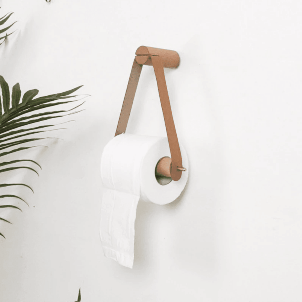 Garduru keinonahkainen ja tamminen wc-paperiteline minimalistisiin kylpyhuoneisiin