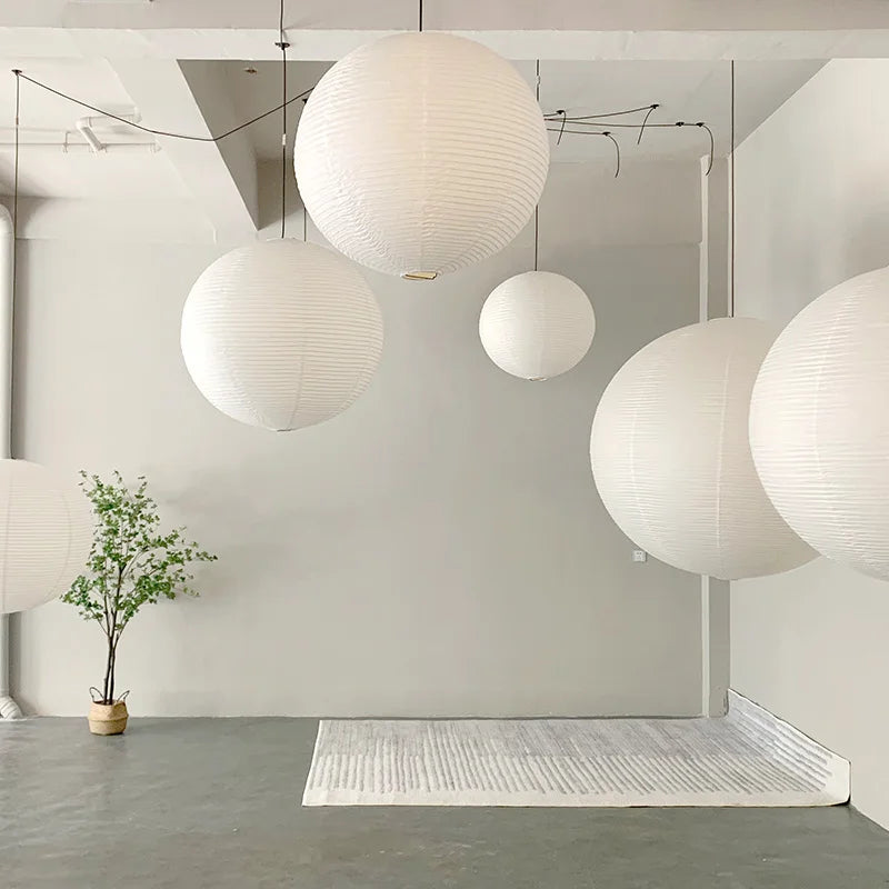 Papirballonlamper med pariserstil til gange og opholdsrum fra Astra Cozy Glow