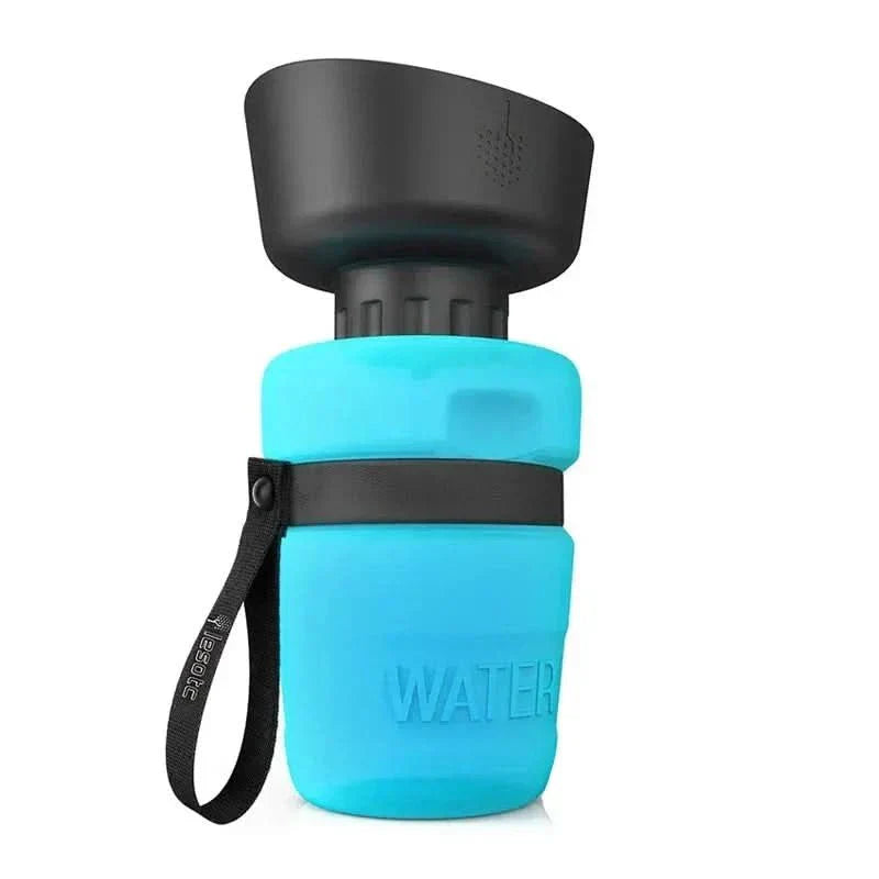 בקבוק מים מתקפל לכלבים AquaPaws עם קערה משולבת לכלבים פעילים
