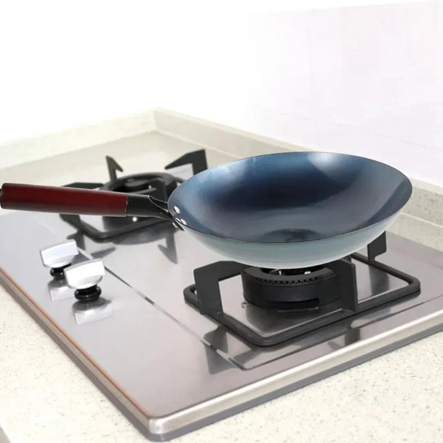 ForgeMaster Classic Wok i gjutjärn med trähandtag