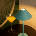 Tranquil Cone LED bordslampa för vardagsrum och skrivbord
