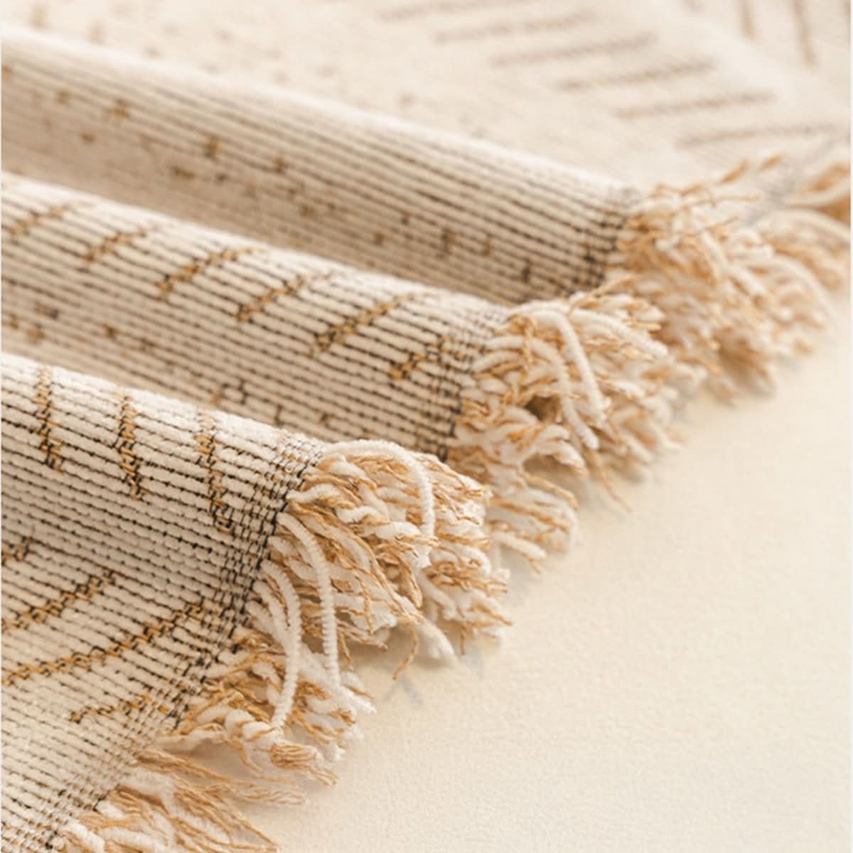 TextureLux Scratch-Resistant Chenille Sofa Cover for Homes