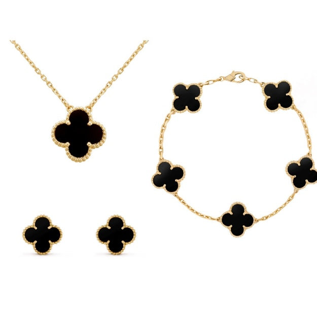 Trío de joyería Shamrock con detalles de perlas y acabado dorado