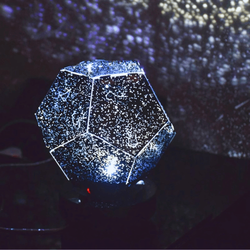 Projektor LumaStar Galaxy tworzy spokojną, gwiaździstą atmosferę w domu