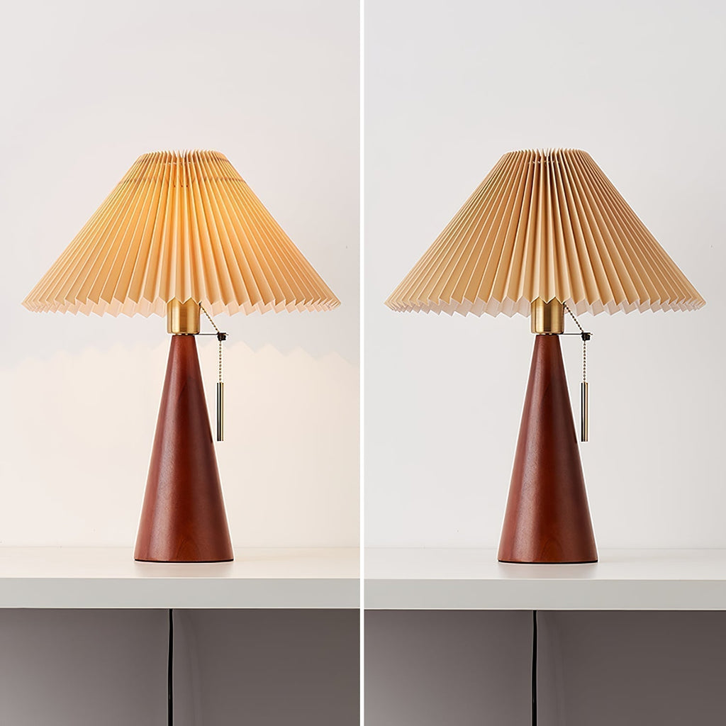 Aurelia Beige Træ- og Metallampe med Linned Plisseret Skærm