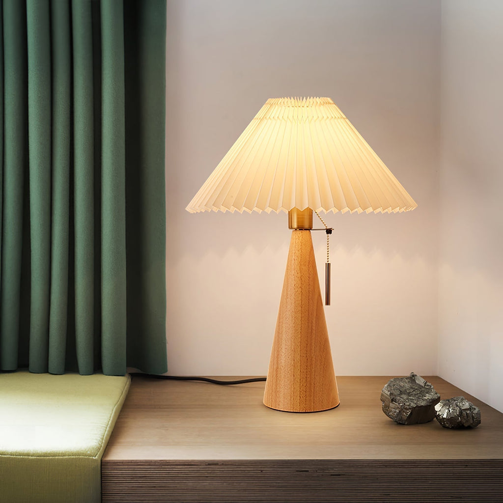 Aurelia Beige Træ- og Metallampe med Linned Plisseret Skærm