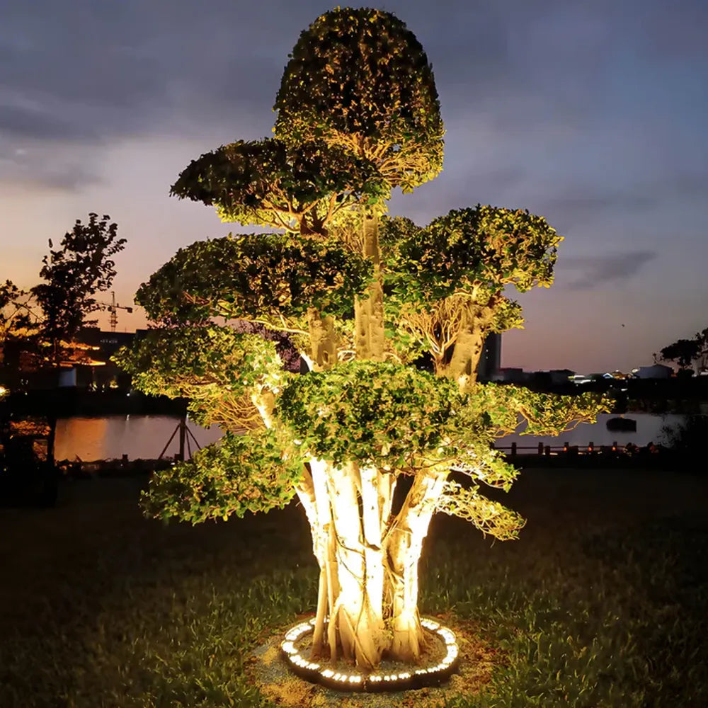 LumaGrove Outdoor Spotlight For Trees With Focused Beam