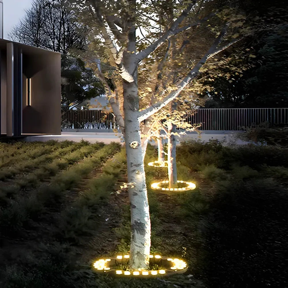 LumaGrove Outdoor Spotlight For Trees With Focused Beam