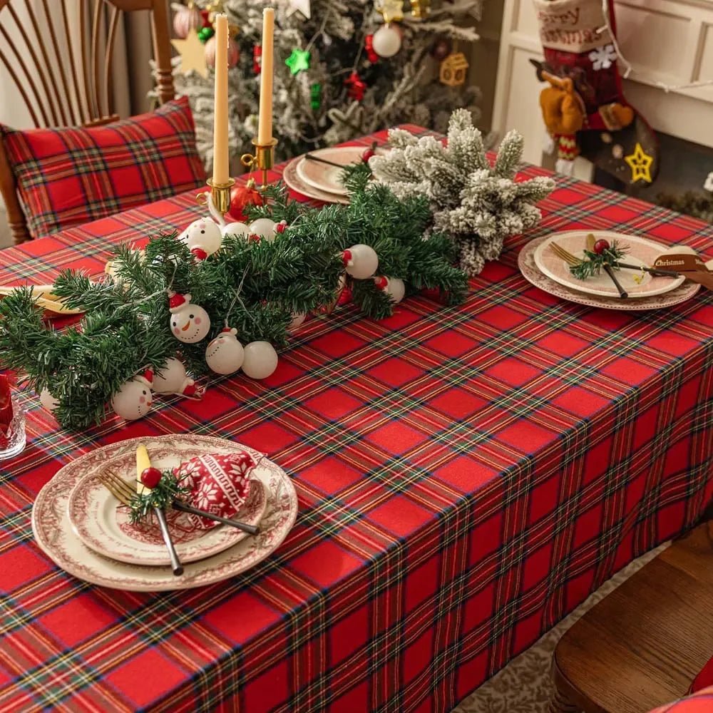 Hearthlume Festive Tablecloth Durable Polyester Easy Care For Christmas Dinner