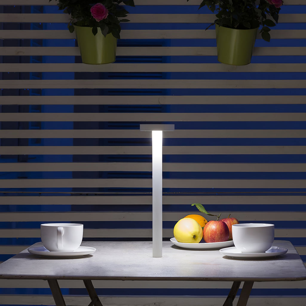 Lámpara de Mesa LED Recargable LumaGlow con Base Magnética y Regulador Táctil