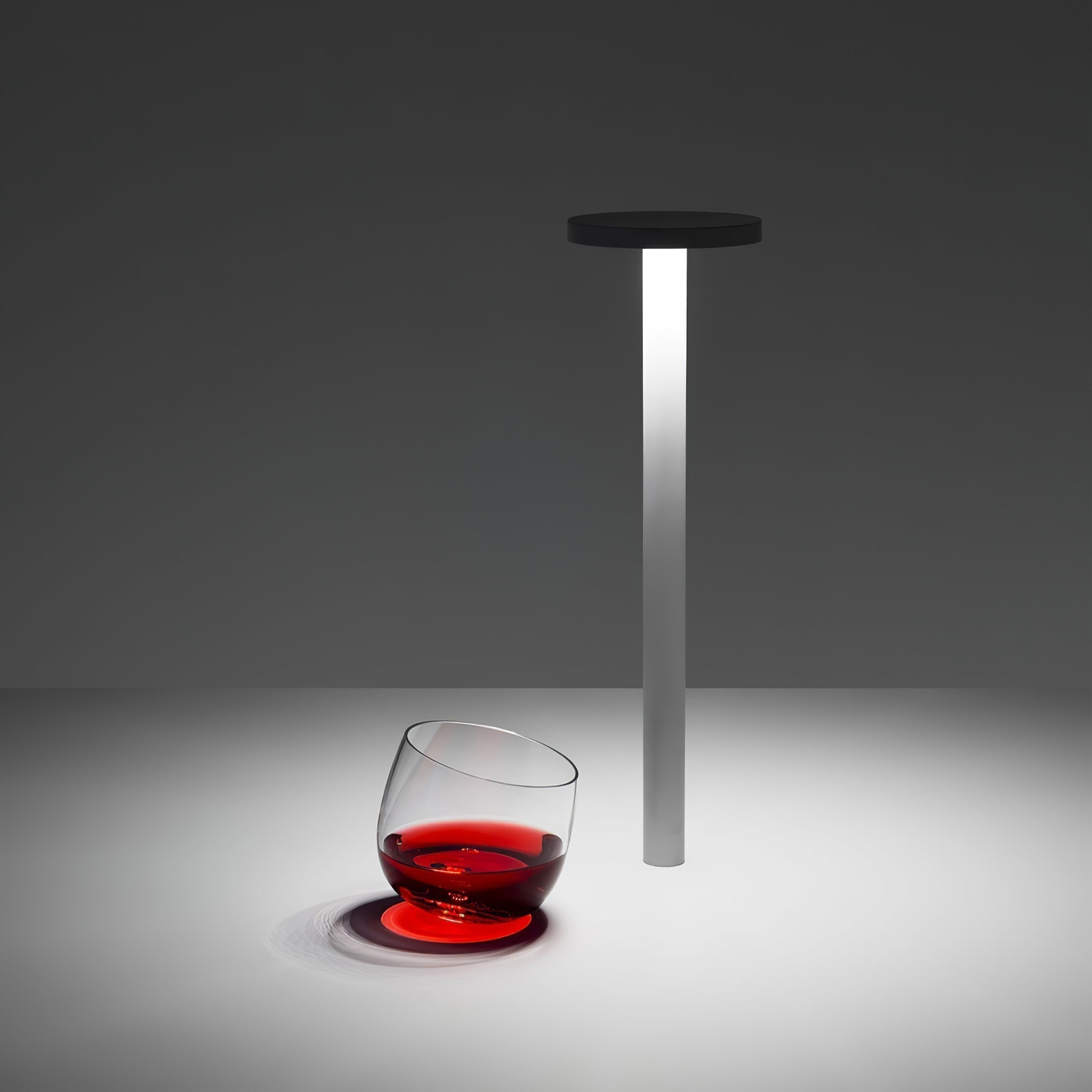 Lámpara de Mesa LED Recargable LumaGlow con Base Magnética y Regulador Táctil