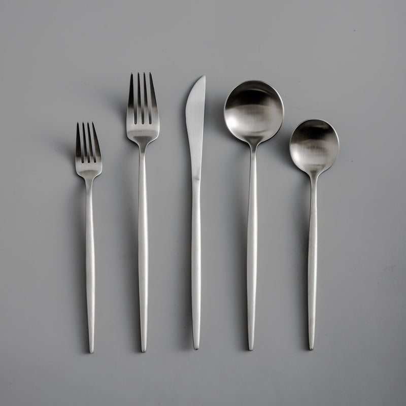 Set di posate in acciaio inox color oro da 20 pezzi per la tavola di tutti i giorni