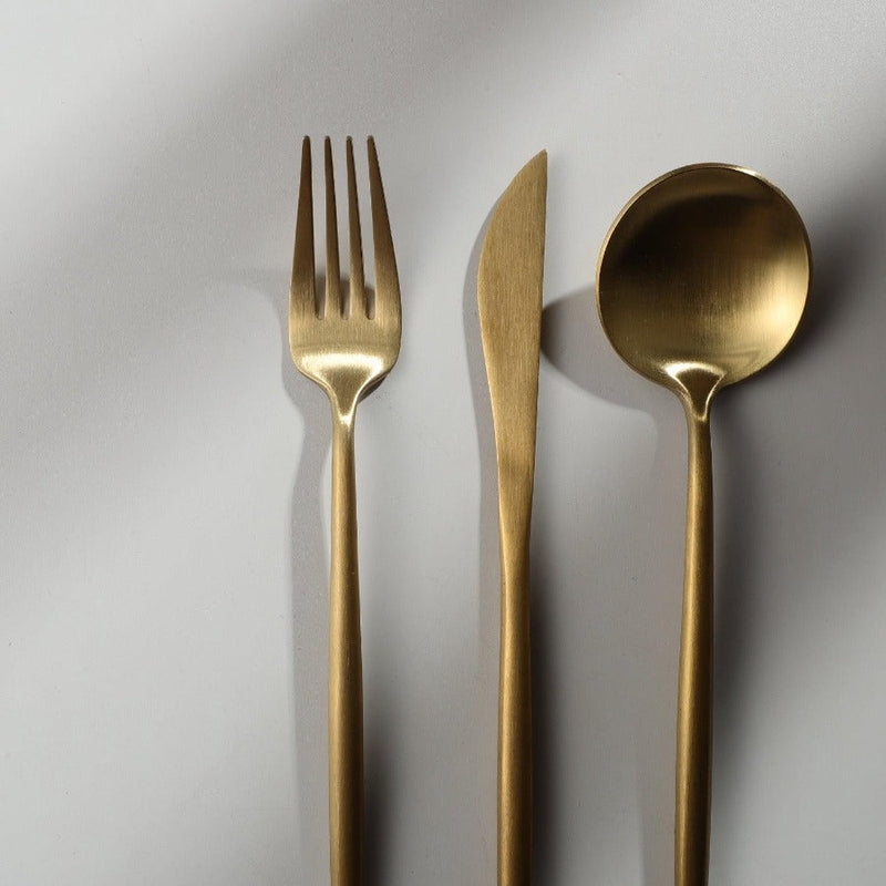 Set di posate in acciaio inox color oro da 20 pezzi per la tavola di tutti i giorni