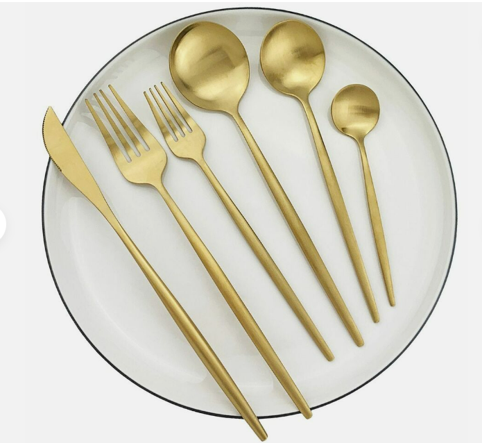 Set di posate in acciaio inox color oro da 20 pezzi per la tavola di tutti i giorni