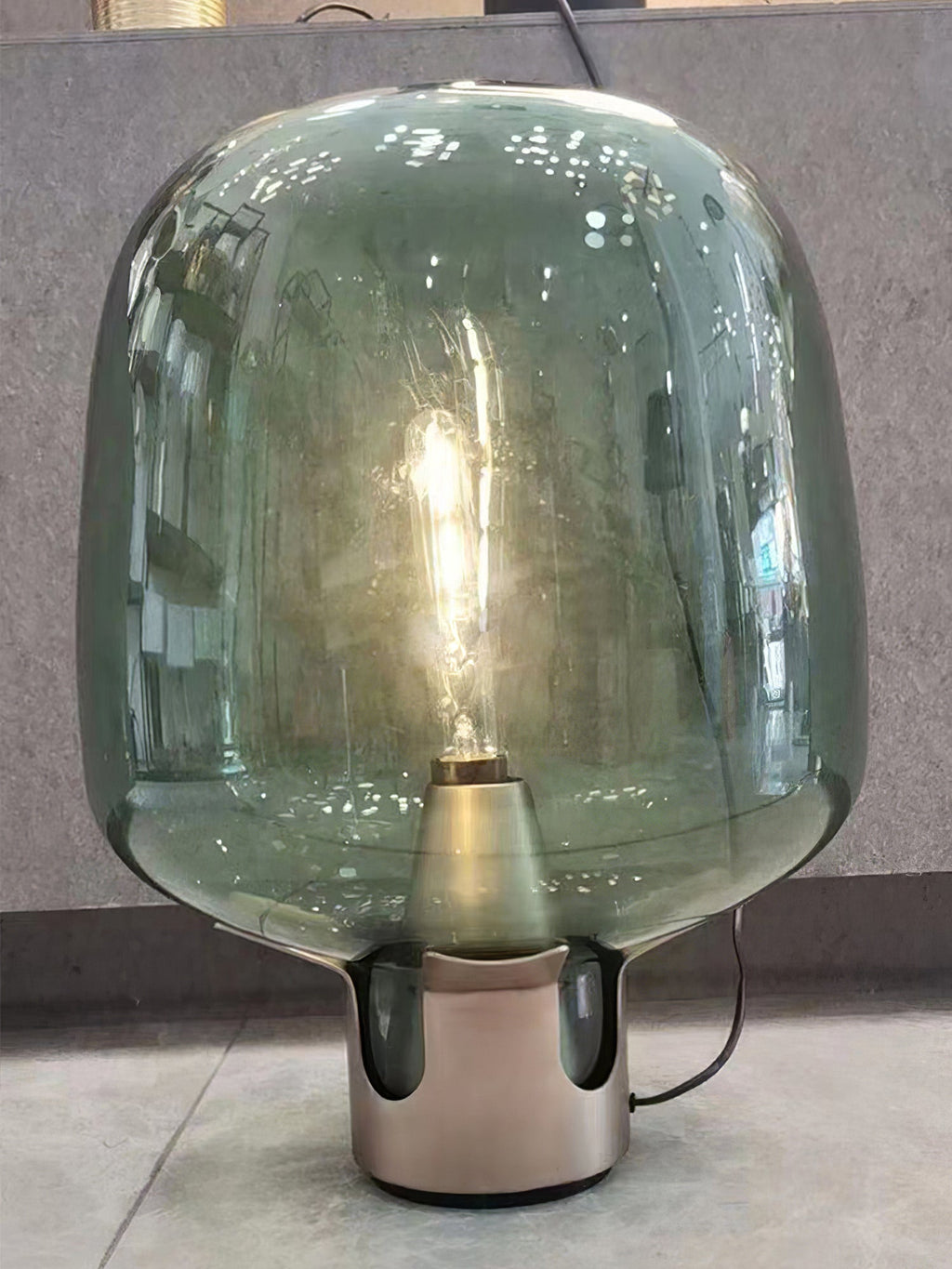 Lampada da Tavolo in Vetro AureaGlow con Luce LED Calda Compatta in Marrone o Verde