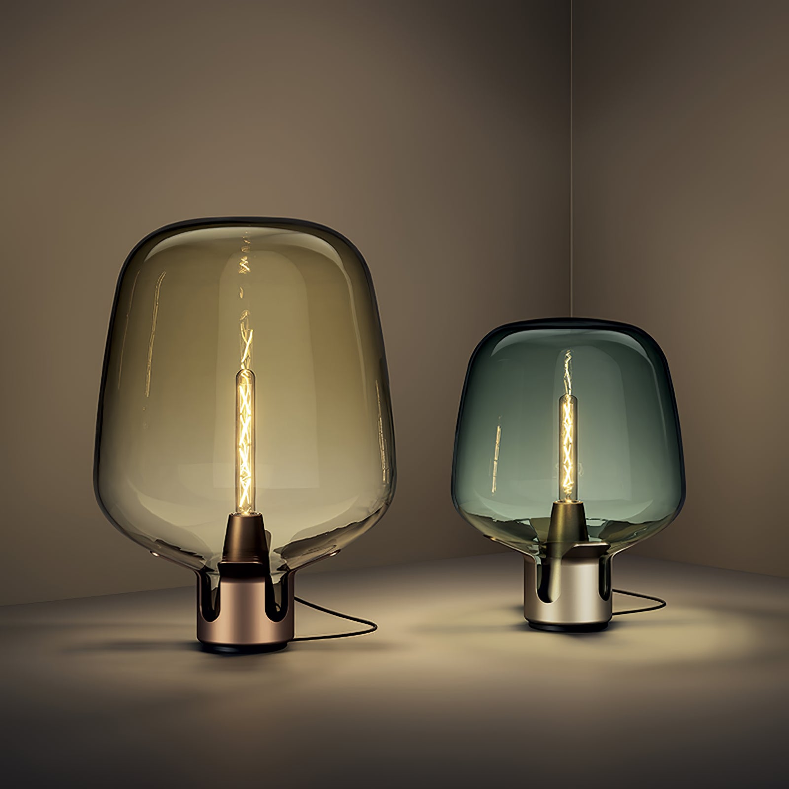Lampada da Tavolo in Vetro AureaGlow con Luce LED Calda Compatta in Marrone o Verde
