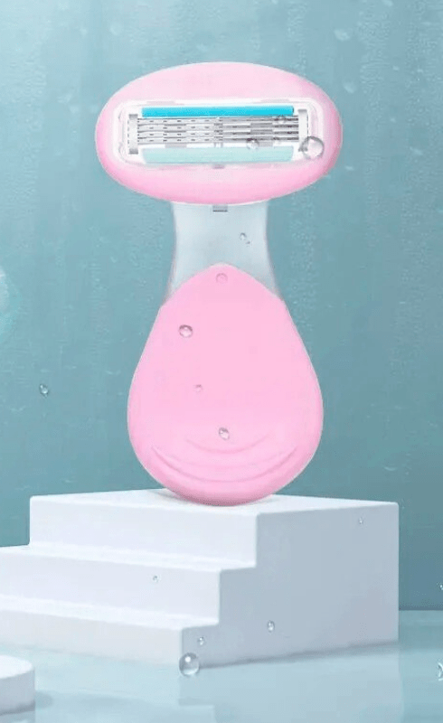 סכין גילוח קומפקטי NovaTrim 4 להבים עם קופסת אחסון לטיולים לטיפוח בדרכים